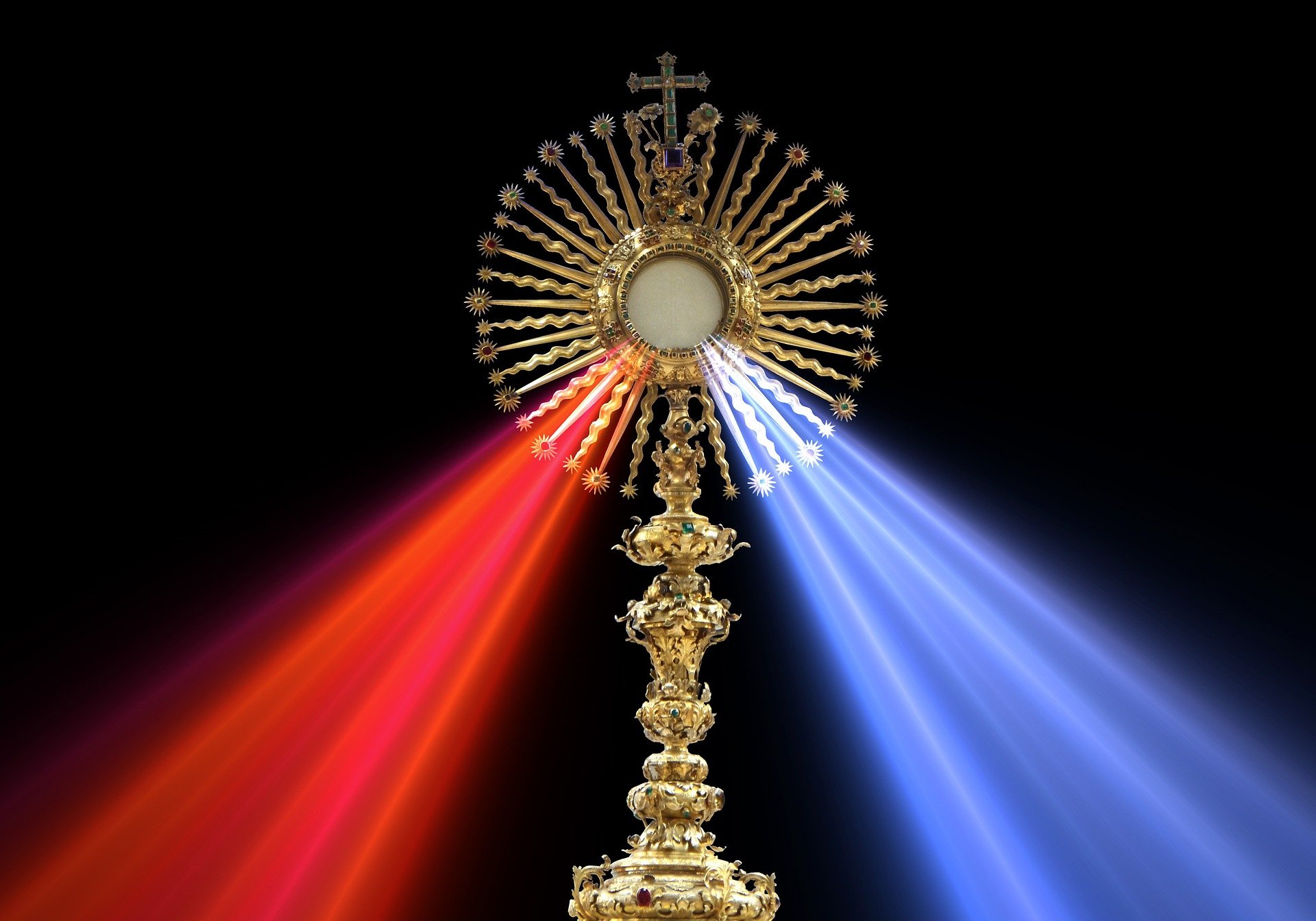 A photo showing the Divine Mercy monstrance