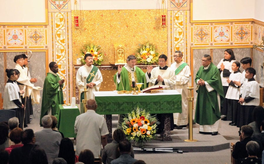 photo of Archbishop Leo celebrating Mass